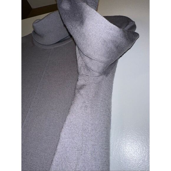 Banana Republic Small Merino Wool Turtleneck Long Sleeve Sweater Dusty Purple - Picture 4 of 9